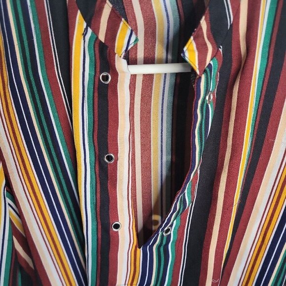 Heart and Soul stripped roll up sleeve V-Neck Top Blouse small Women - Picture 3 of 5